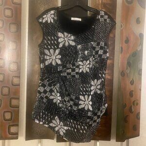 Zoe Black and White Fabulous Top - Size L
